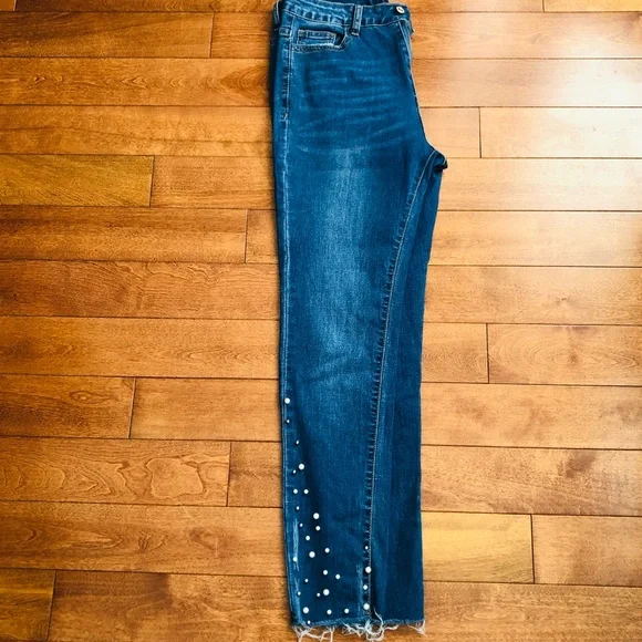 Skinny Jeans with pearls Size Large - Picture 6 of 9